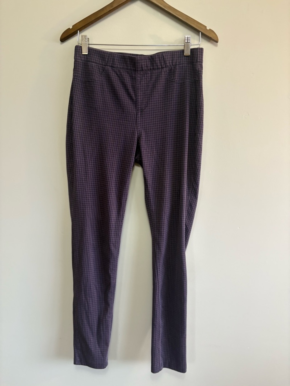 Denver Hayes Stretchy Dress Pants in Deep Plum Size Medium